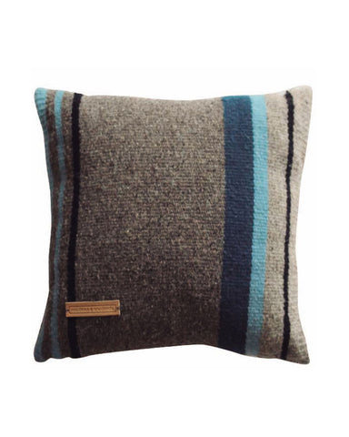 Cojín Llamas Frío 43 x 43 cm| Llamas Frío Cushion 43 x 43 cm